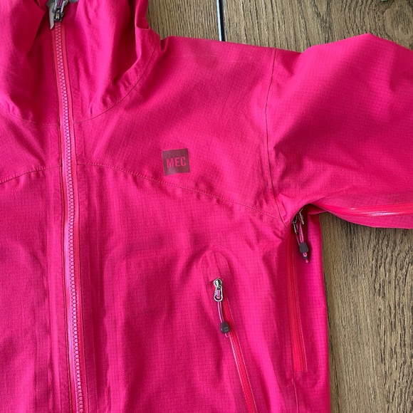 Womens XS MEC Gore-Tex Jacket - Picture 3 of 5